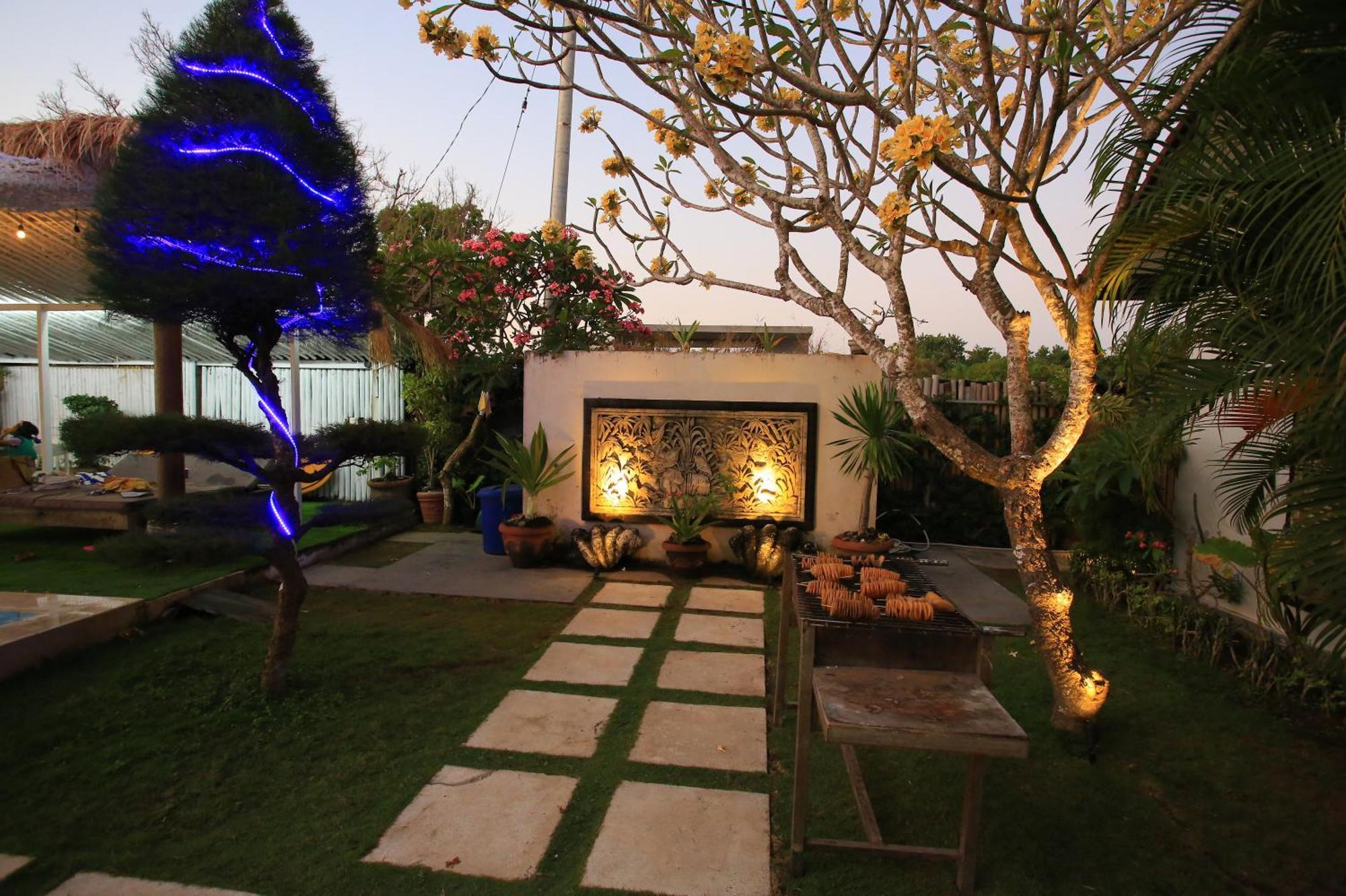 3 Monkeys Lembongan Studio Apartments Gym Recovery Centre Exterior photo