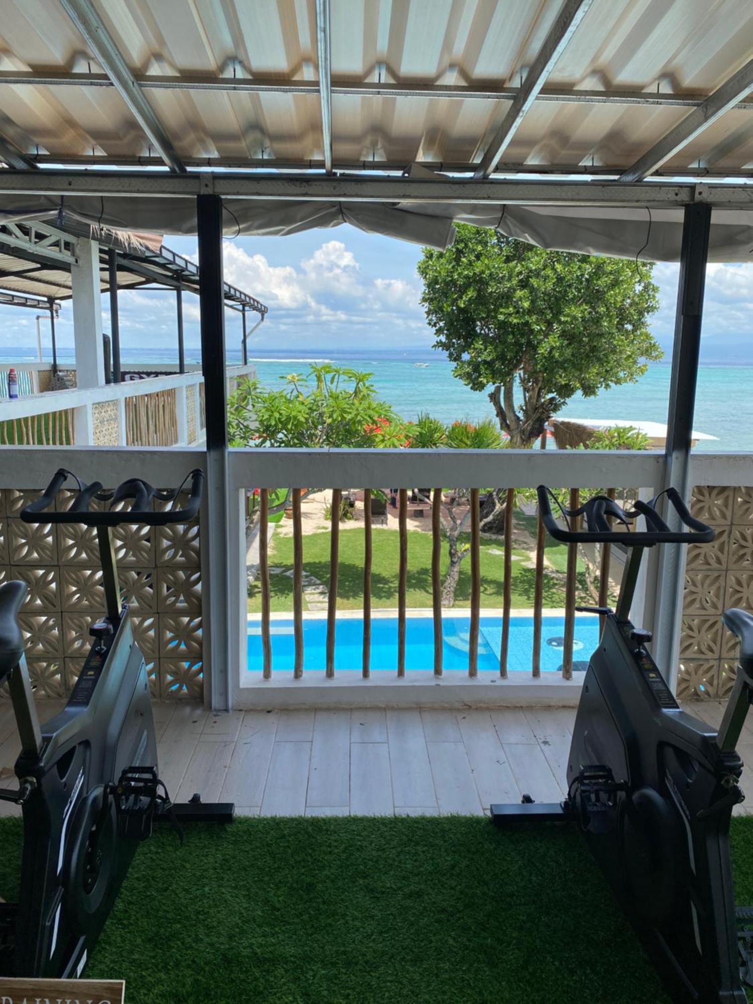3 Monkeys Lembongan Studio Apartments Gym Recovery Centre Exterior photo