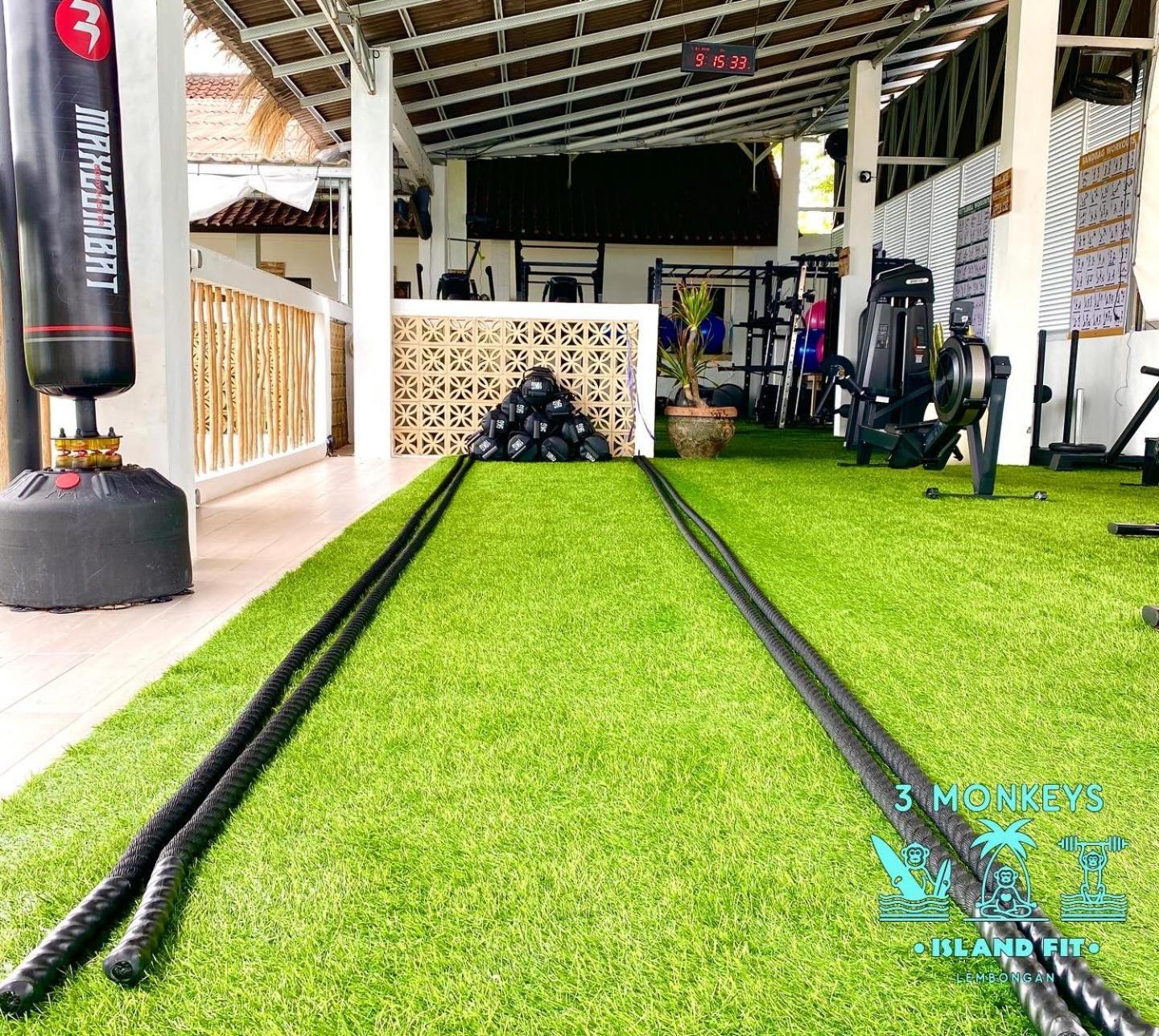3 Monkeys Lembongan Studio Apartments Gym Recovery Centre Exterior photo