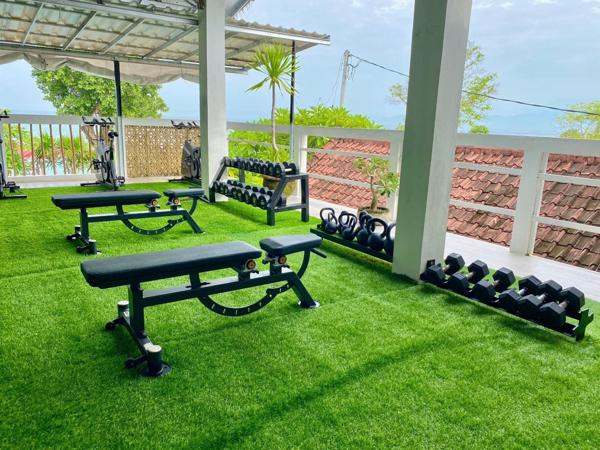 3 Monkeys Lembongan Studio Apartments Gym Recovery Centre Exterior photo