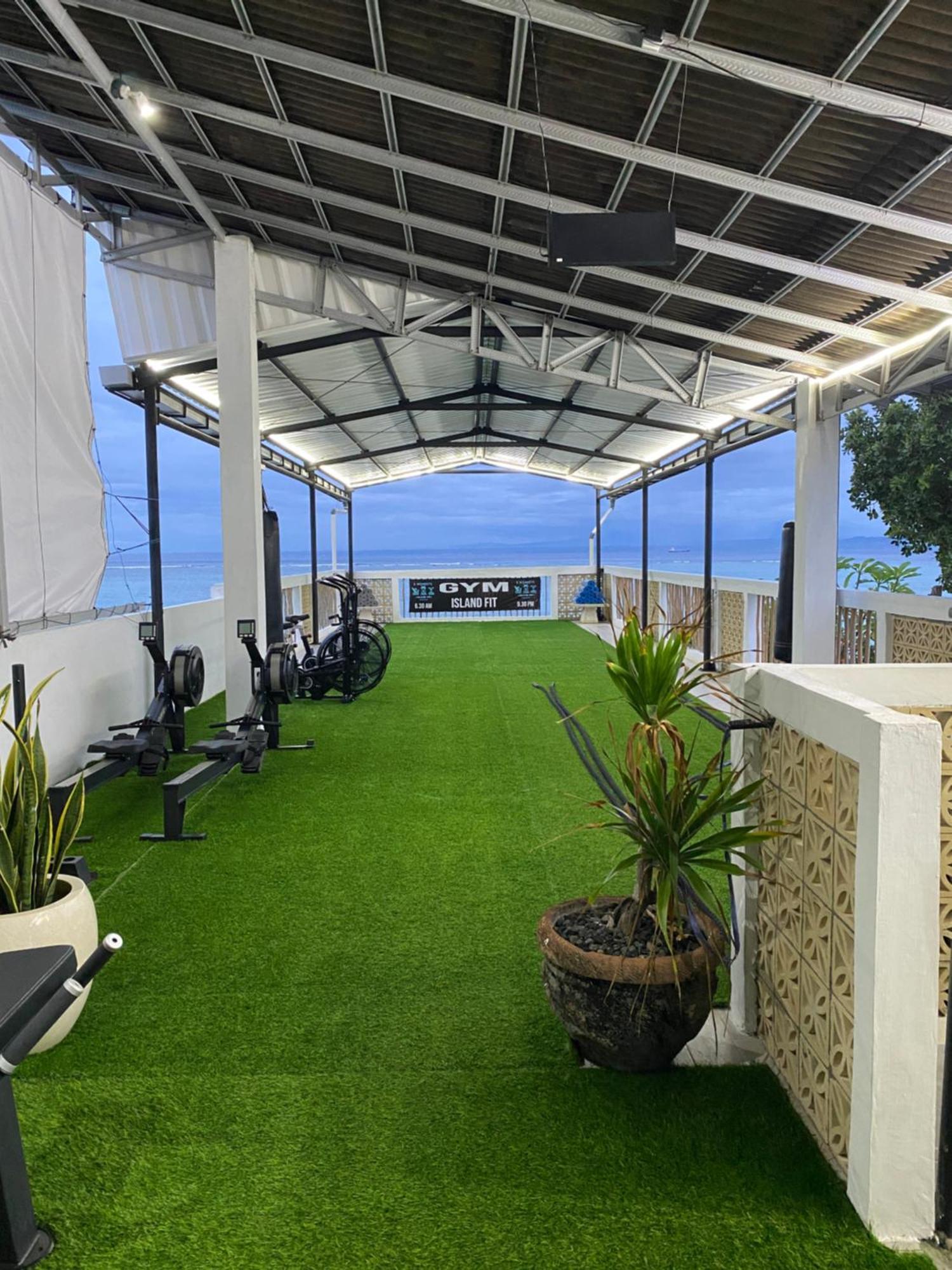 3 Monkeys Lembongan Studio Apartments Gym Recovery Centre Exterior photo